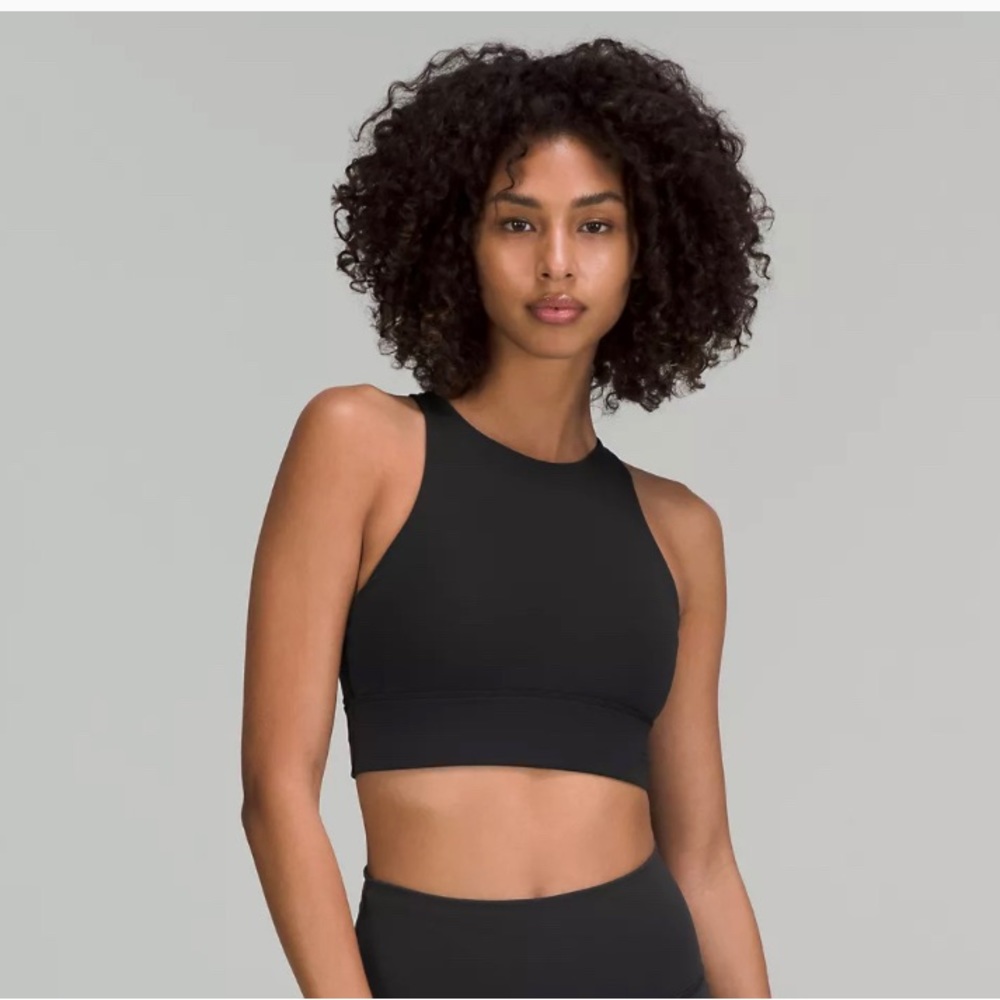 ✨ Lululemon Sports Bra Size 6 ✨